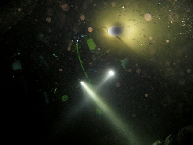  Explorando la oscuridad 